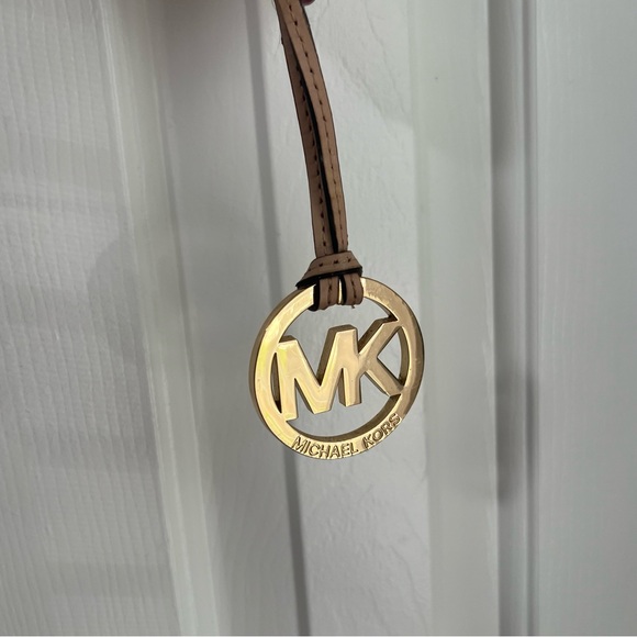 Michael Kors Gold Keychain Purse Charm MK LOGO - Picture 7 of 8